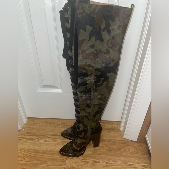 Iam Jennifer Le “Major II Olive” over the knee camo boot - Picture 4 of 9